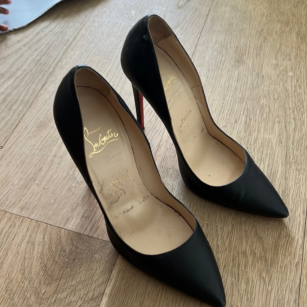 Christian louboutin black pumps